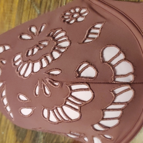 Cut-Out Pushup Bikini Top - Shade & Shore - Size 38D - Picture 2 of 6